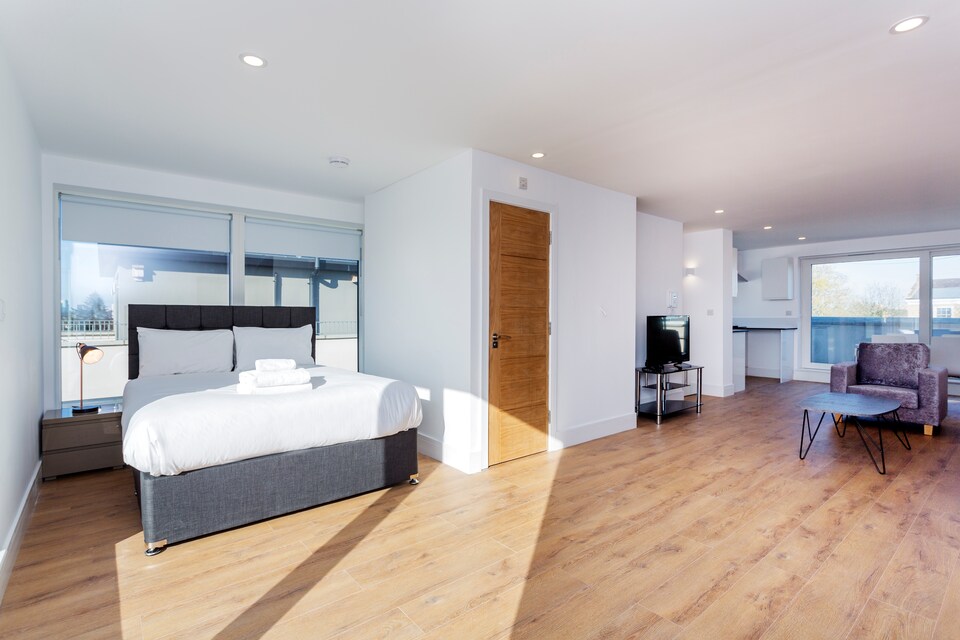 OYO Home Clapham 2 Bedroom, Wimbledon London, London