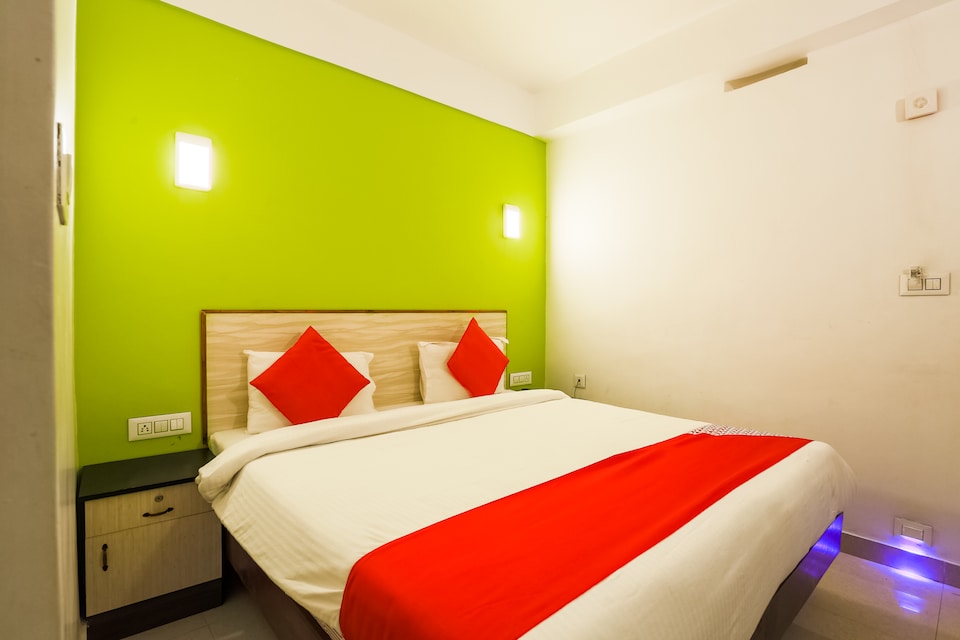 Collection O 36438 Zion International, Charing Cross Ooty, Ooty