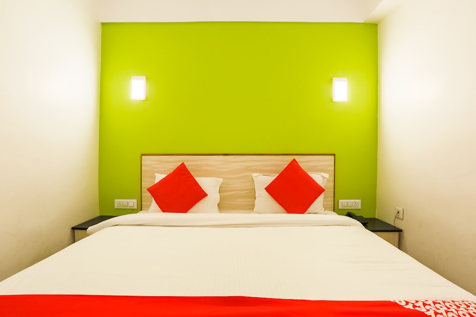 Collection O 36438 Zion International, Charing Cross Ooty, Ooty