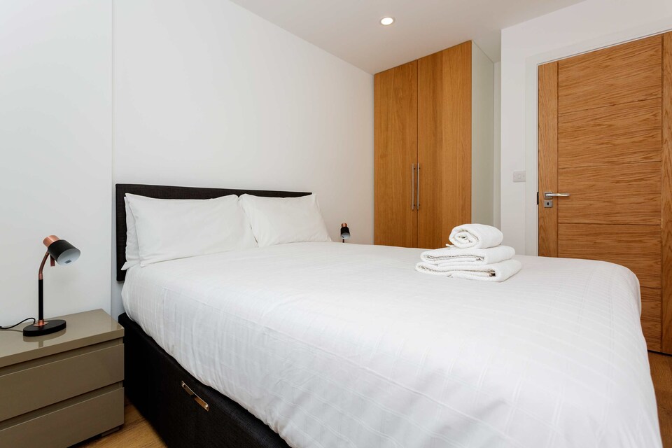 OYO Home Clapham 2 bedroom superior, Wimbledon London, London