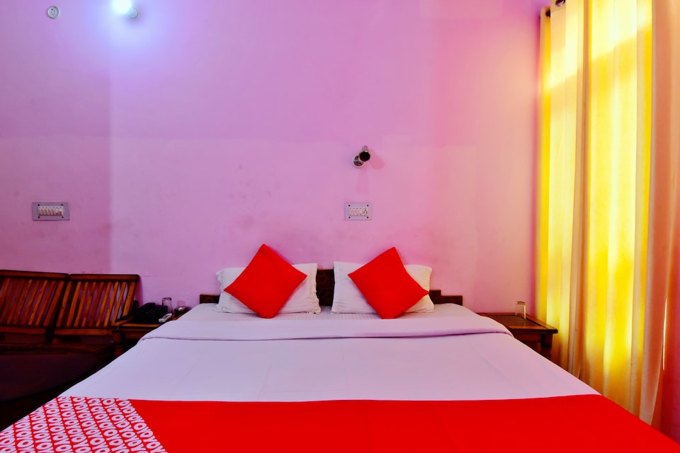 OYO 36477 Hotel Chail Hills, Mandi, Mandi