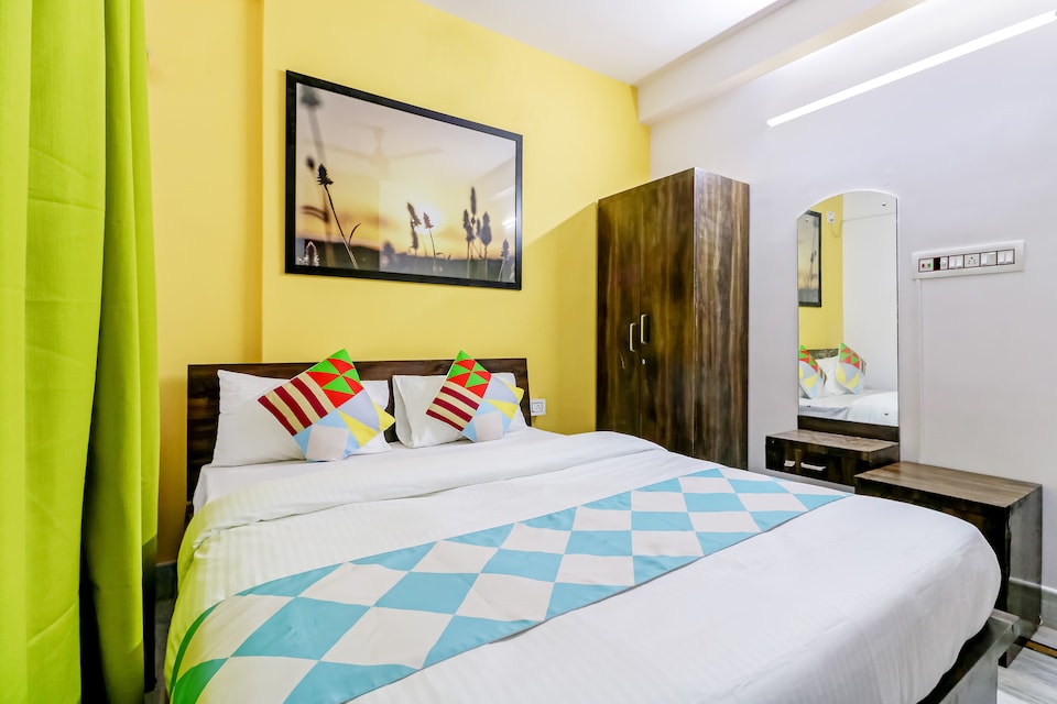 OYO Home 36480 Vibrant 1BHK Near Medica Hospital, Ruby Hospital Kolkata, Kolkata