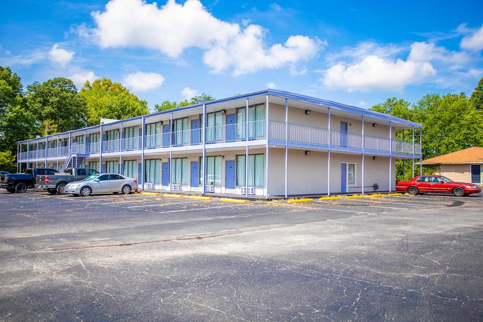 OYO Inn Kernersville, C27105, Kernersville NC