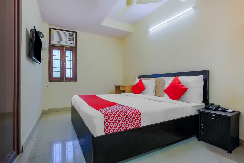 Flagship 36485 Smg Heritage Nehru Enclave, Anand Vihar Delhi, Delhi