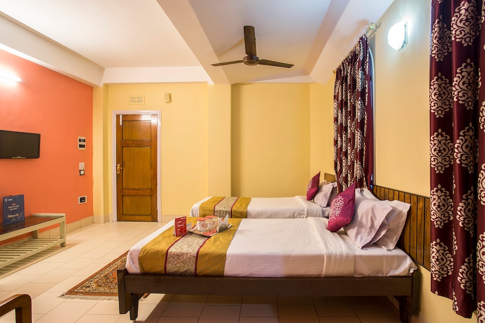 OYO 3580 Hotel Vinayak, Bagdogra Airport Siliguri, Siliguri