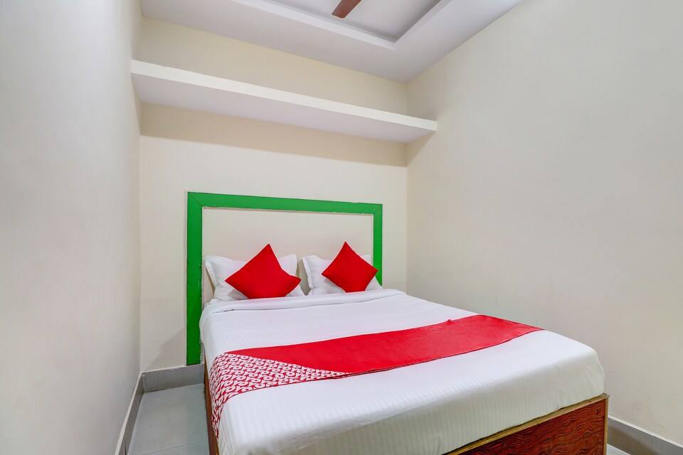 OYO 36494 Hotel Reddy Inn, Bommasandara Bangalore, Bangalore