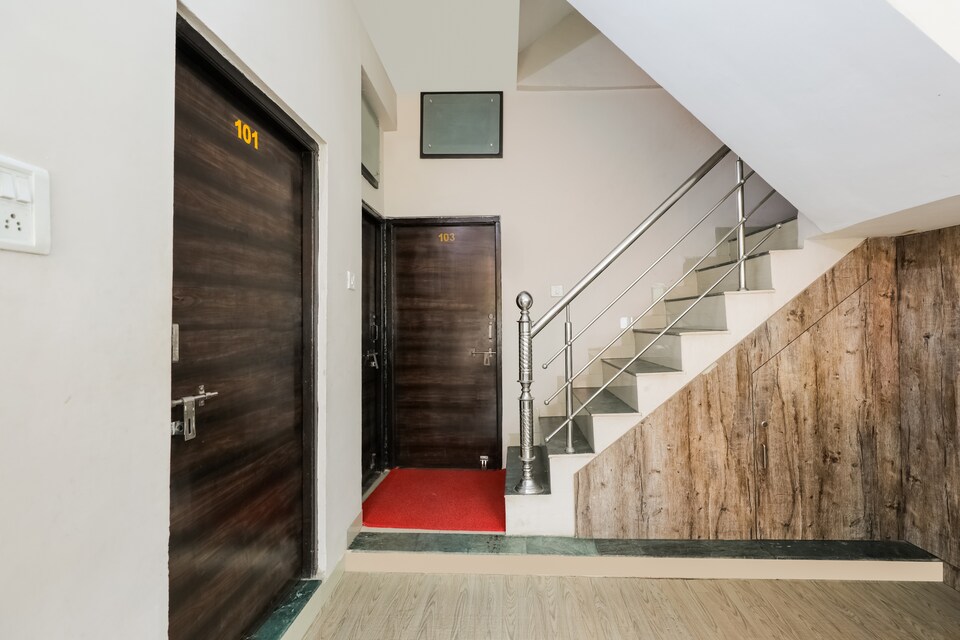 OYO 36501 Hotel Royal Palace, Vijay Nagar Indore, Indore