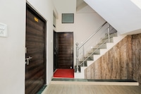 Hotel O Dreamway Geeta Bhawan Bus Stop