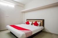 Hotel O Dreamway Geeta Bhawan Bus Stop