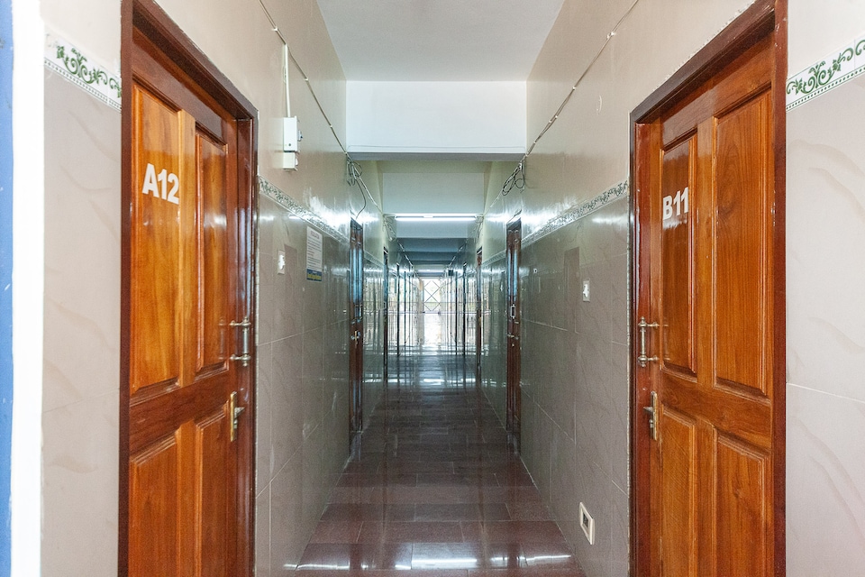 SPOT ON 36502 Sree Grand Lingam Residency, Vellore, Vellore