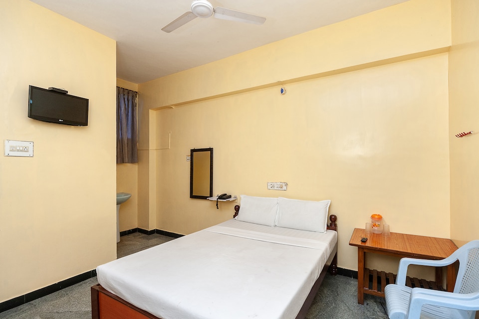 SPOT ON 36502 Sree Grand Lingam Residency, Vellore, Vellore