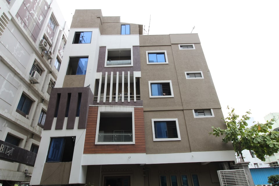 OYO 36503 Serene Homes, Lakdikapul-II, Hyderabad