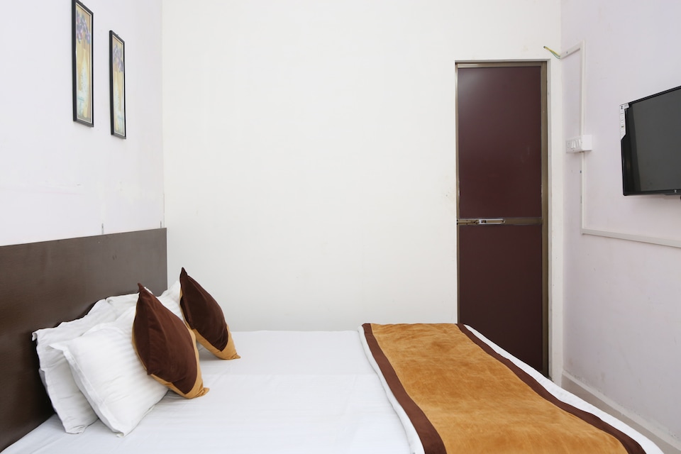 SPOT ON 36512 Preet Residency, Vijay Nagar - Jabalpur, Jabalpur