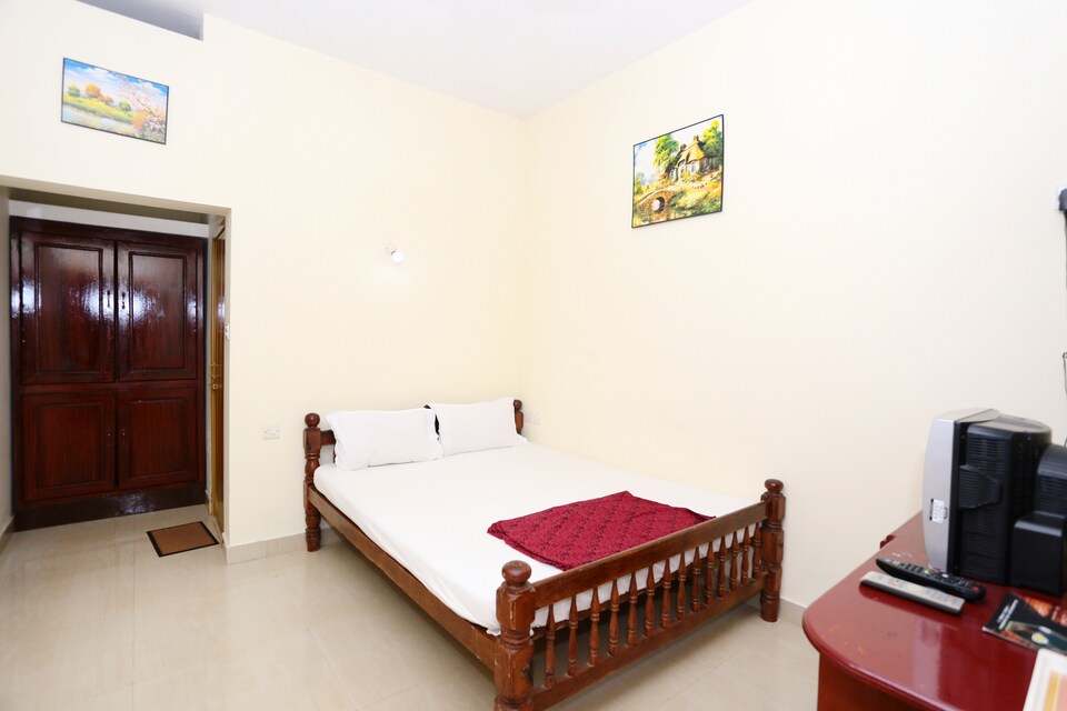 OYO 36522 Karthika Plaza, Varkala-II, Varkala