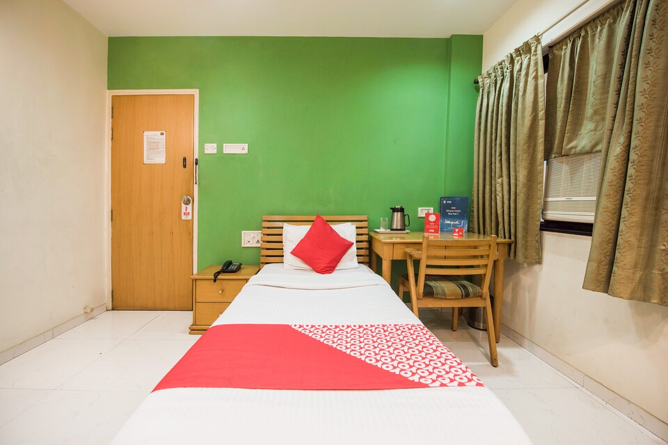 OYO 36536 Mankameshwar, Fazal Ganj Kanpur, Kanpur