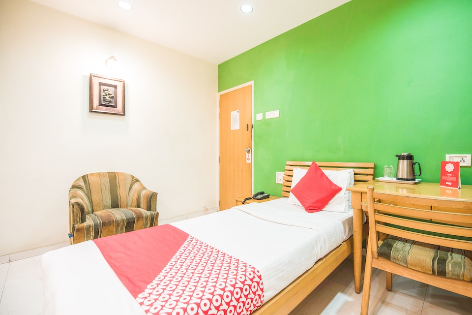 OYO 36536 Mankameshwar, Fazal Ganj Kanpur, Kanpur