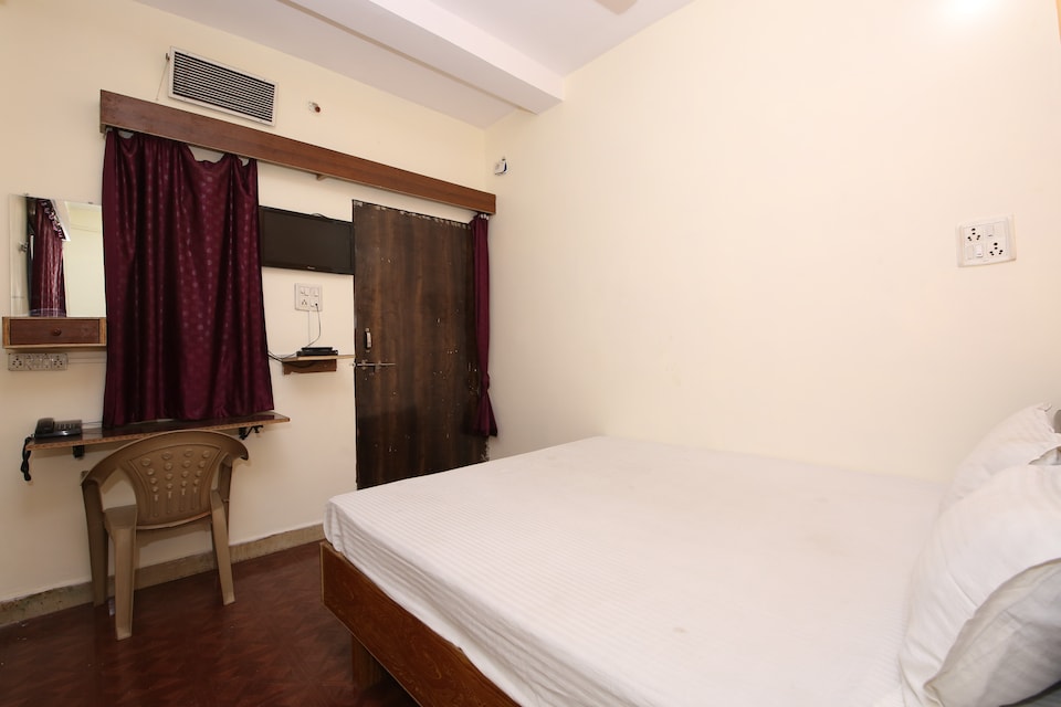 SPOT ON 36543 Hotel Vasu, Vijay Nagar - Jabalpur, Jabalpur