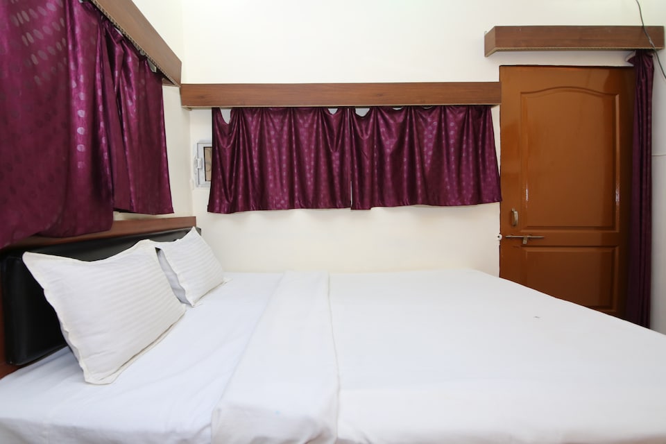 SPOT ON 36543 Hotel Vasu, Vijay Nagar - Jabalpur, Jabalpur