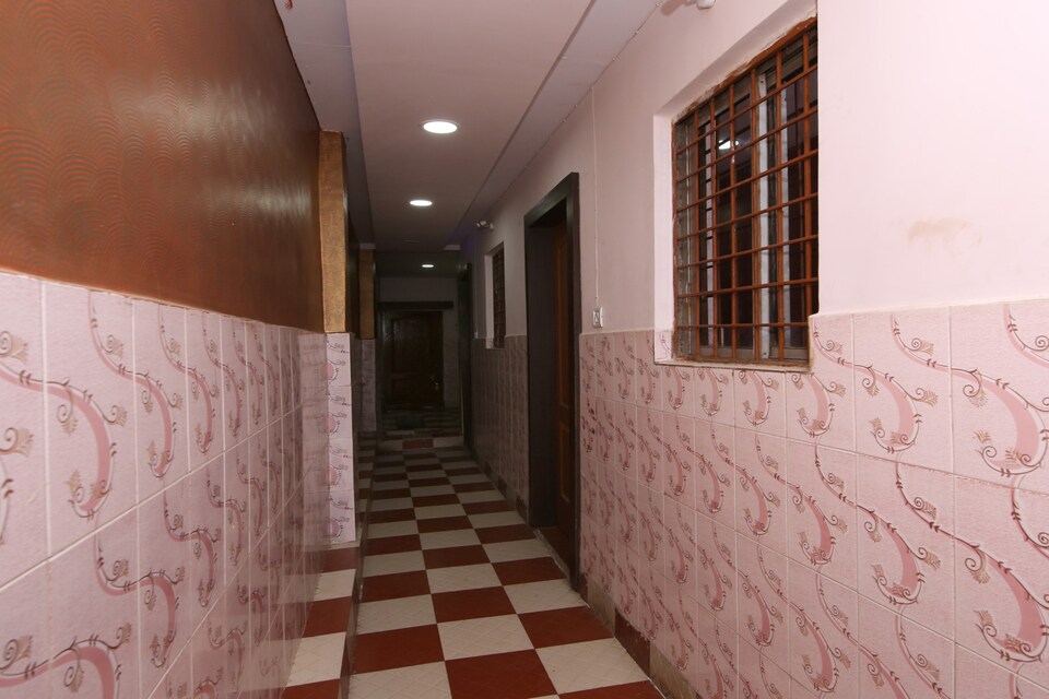 SPOT ON 36543 Hotel Vasu, Vijay Nagar - Jabalpur, Jabalpur