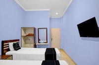 Hotel O near Stadion Pahoman formerly Wisma Andalas Asri