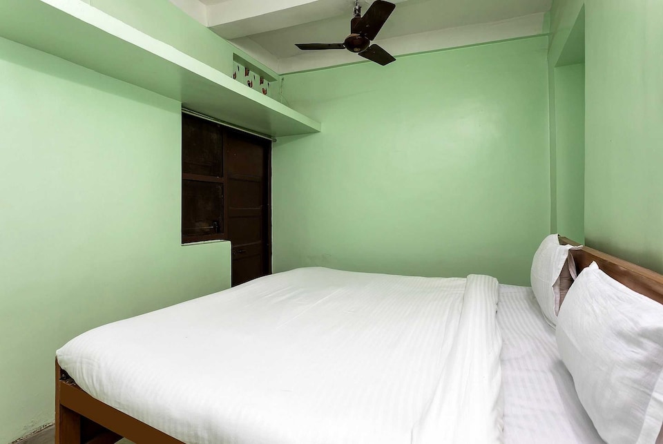 SPOT ON Hotel Sawera, Station Road - Indore, Indore