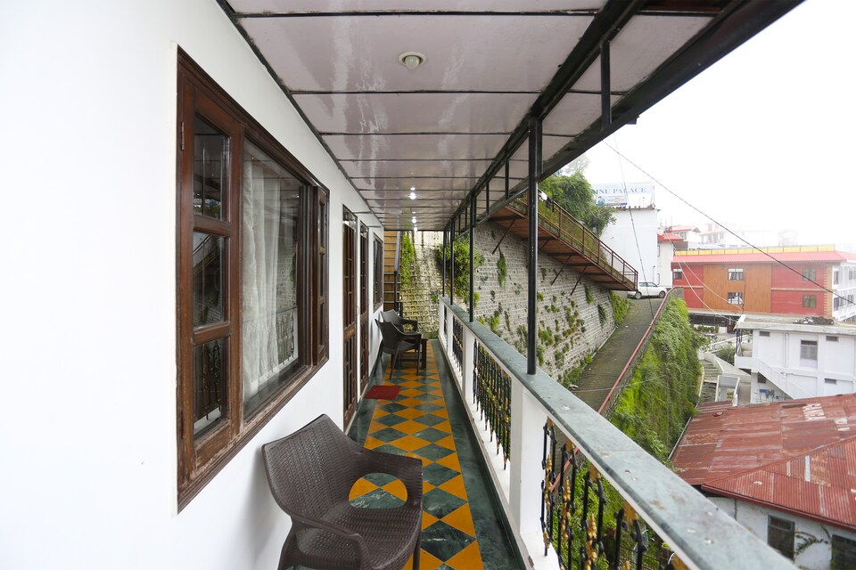 OYO 18568 Ratan Hotel, Library Chowk Mussoorie, Mussoorie