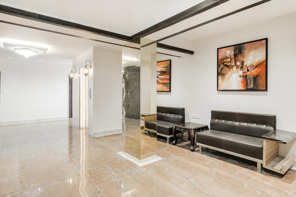 Capital O 36589 Hotel Imperial Regency, Station Road - Indore, Indore