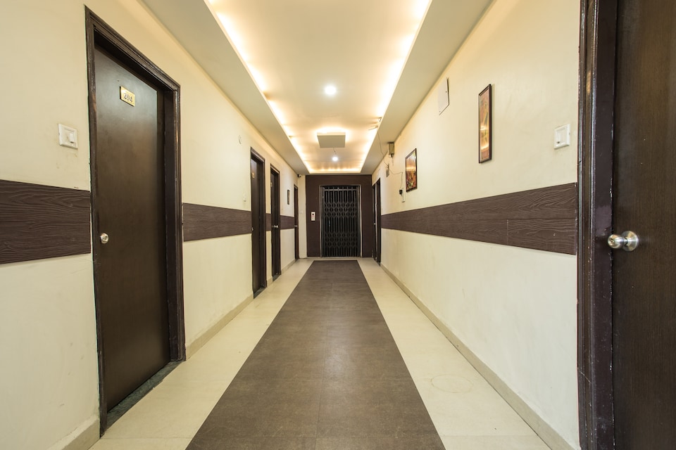 OYO 3589 Hotel Dawar Regency, Bhawarkua Indore, Indore