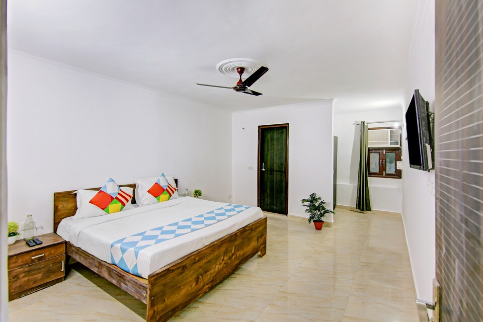 Prop Live as DEL3714, Saket Delhi, Delhi