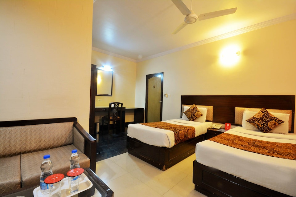 OYO 3592 Hotel Sun n Shine, Kalubha Road Bhavnagar, Bhavnagar