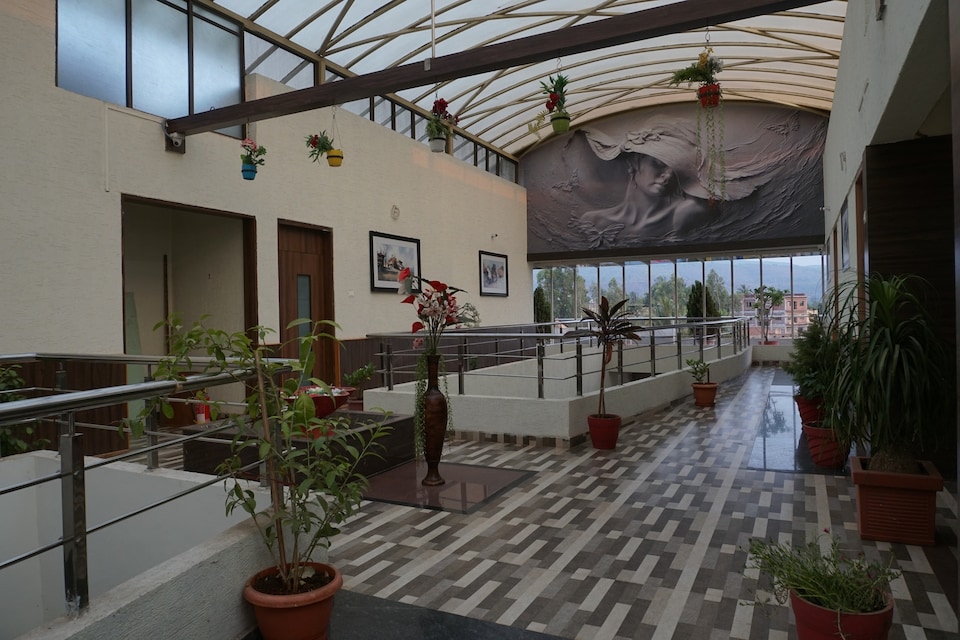 OYO 36638 Hotel Sayaji Lodging, Gargoti, Kolhapur