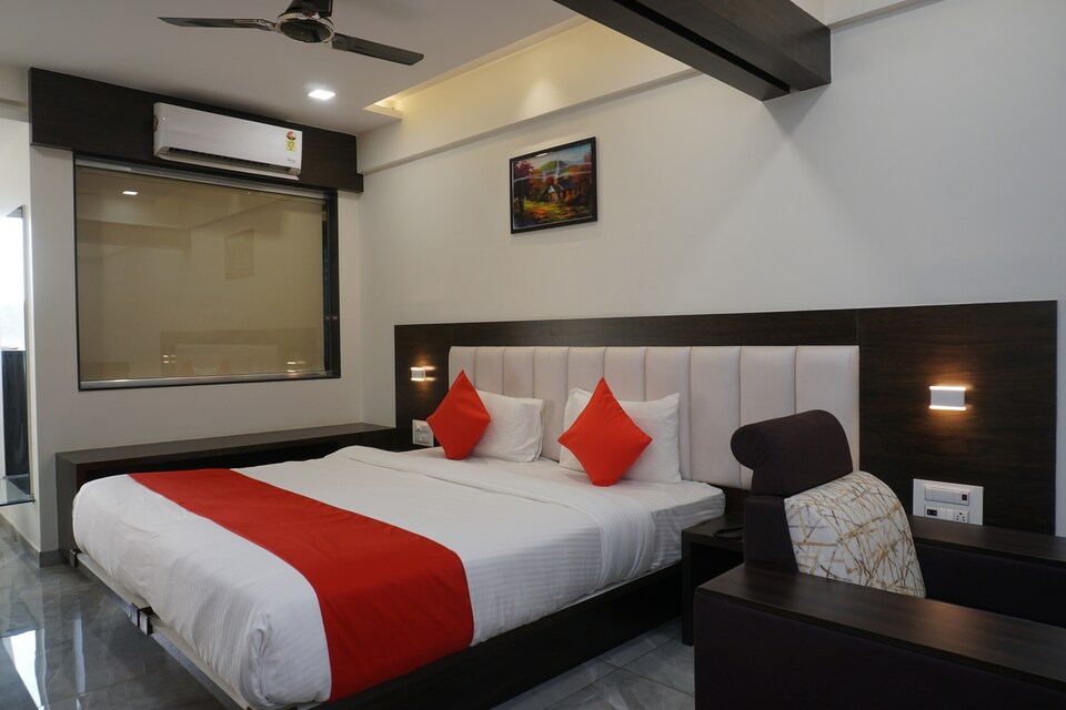 OYO 36638 Hotel Sayaji Lodging, Gargoti, Kolhapur