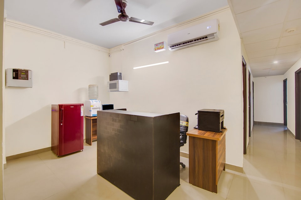 OYO Flagship 36652 Tara Petal, Vaishali Kaushambi Metro, Ghaziabad