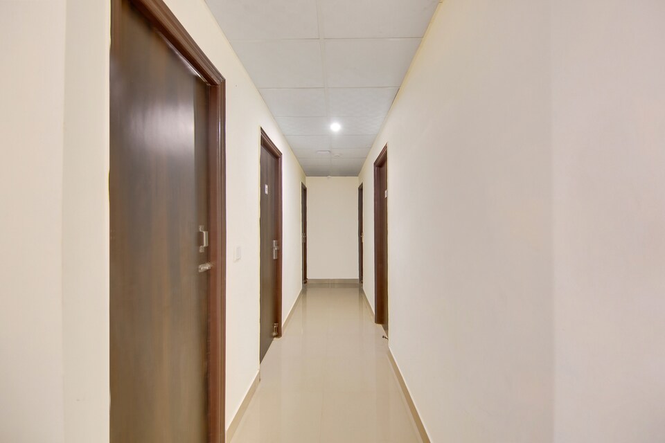 OYO Flagship 36652 Tara Petal, Vaishali Kaushambi Metro, Ghaziabad