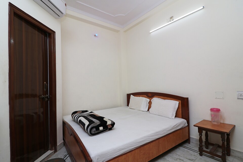 OYO 36674 Jai Bihari Dham, Banke Bihari Mandir Vrindavan, Vrindavan