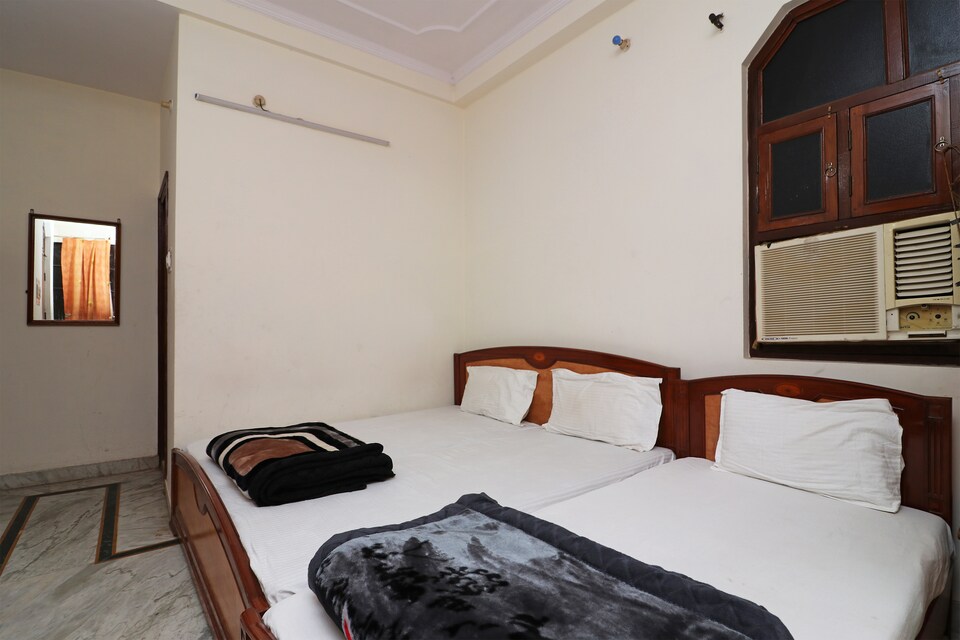 OYO 36674 Jai Bihari Dham, Banke Bihari Mandir Vrindavan, Vrindavan