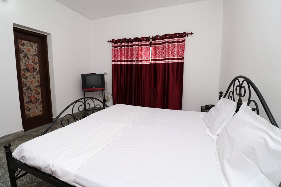 SPOT ON 36677 Hotel New Tourist, Jammu, Jammu