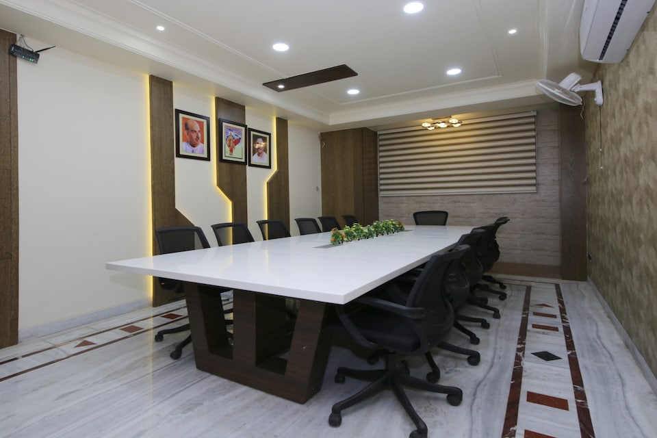 Capital O 36691 Ashirwad Hotel, Jabalpur, Jabalpur