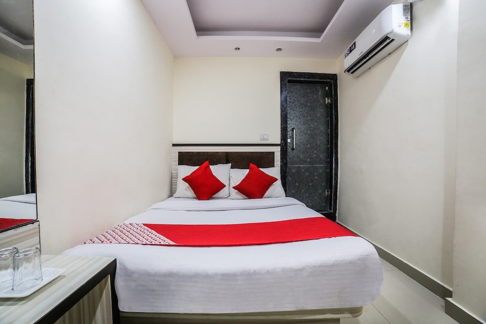 OYO 36716 Arjun Deluxe Guest House, Paharganj Delhi, Delhi