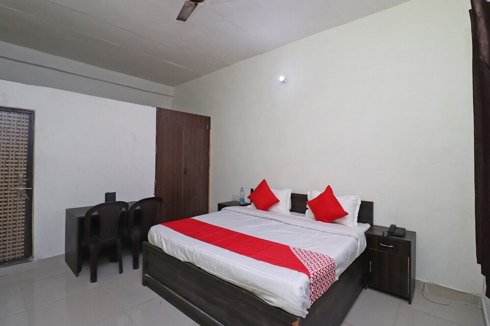 OYO 36723 Hotel Metro, Faridabad, Faridabad