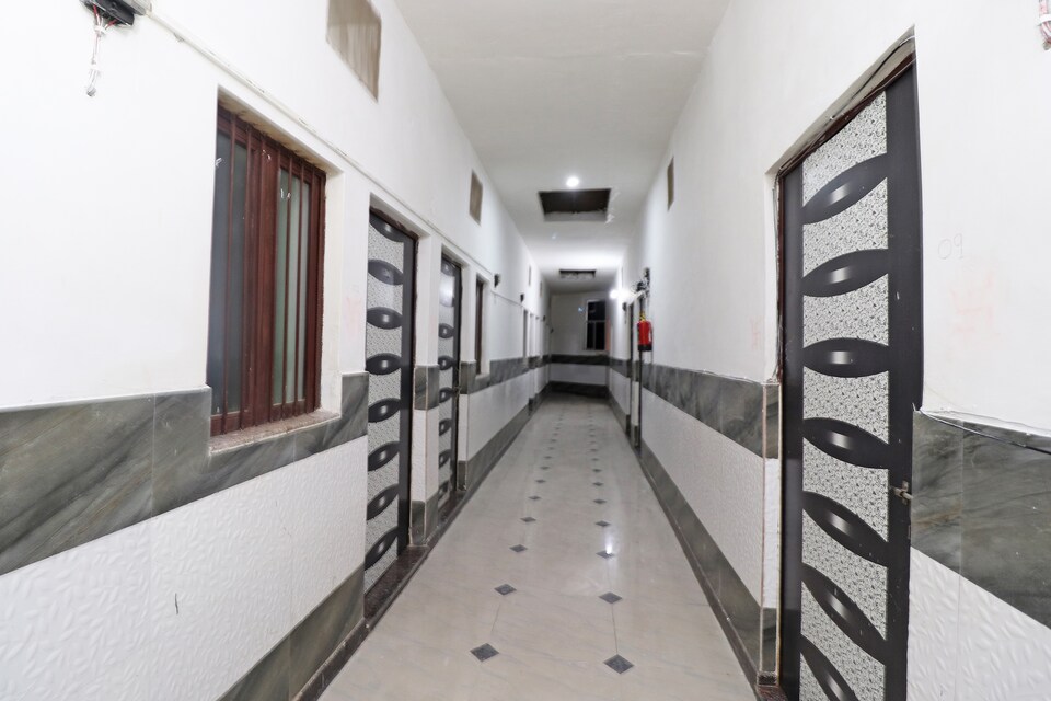 OYO 36723 Hotel Metro, Faridabad, Faridabad