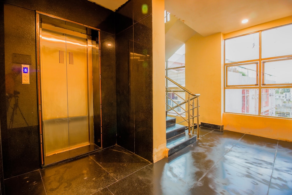 OYO 36823 Hotel Vamsee Empire, Khammam Khammam, Khammam