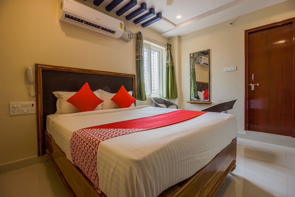 OYO 36823 Hotel Vamsee Empire, Khammam Khammam, Khammam