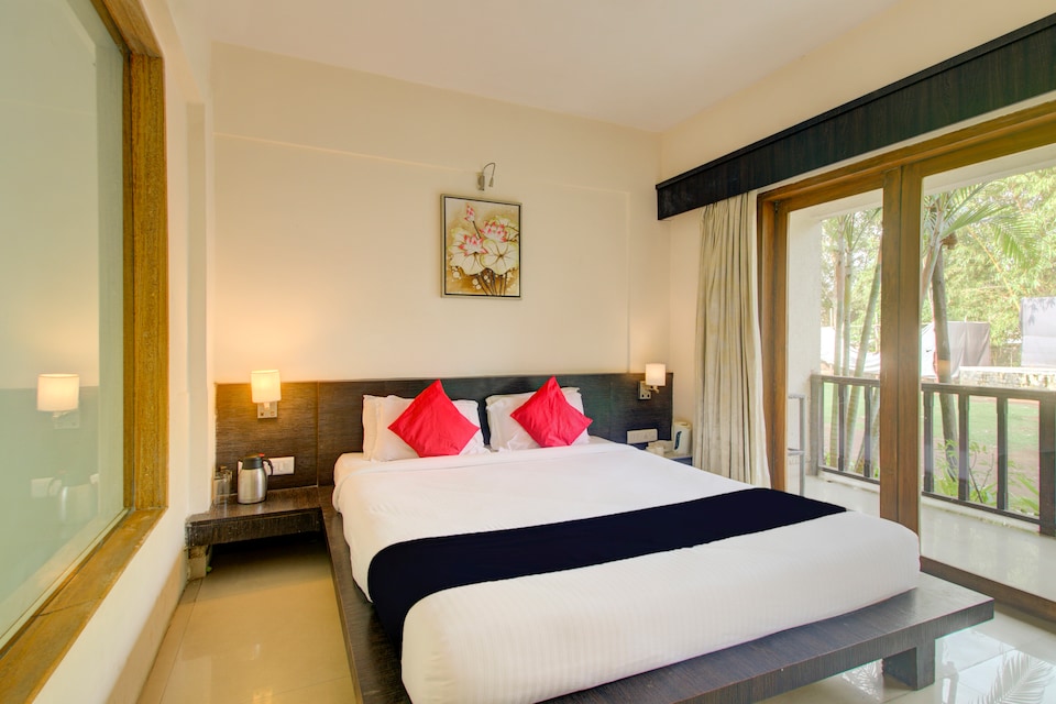 Capital O 36727 Plush Retreat, Mumbai- Kalyan-Bhiwandi- Badalapur, Mumbai