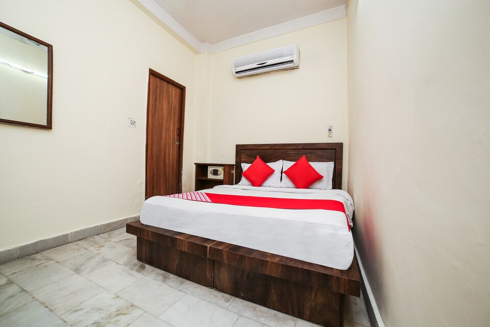 OYO 36833 Bless Inn, Paharganj Delhi, Delhi