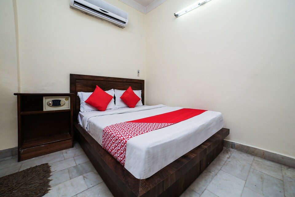 OYO 36833 Bless Inn, Paharganj Delhi, Delhi