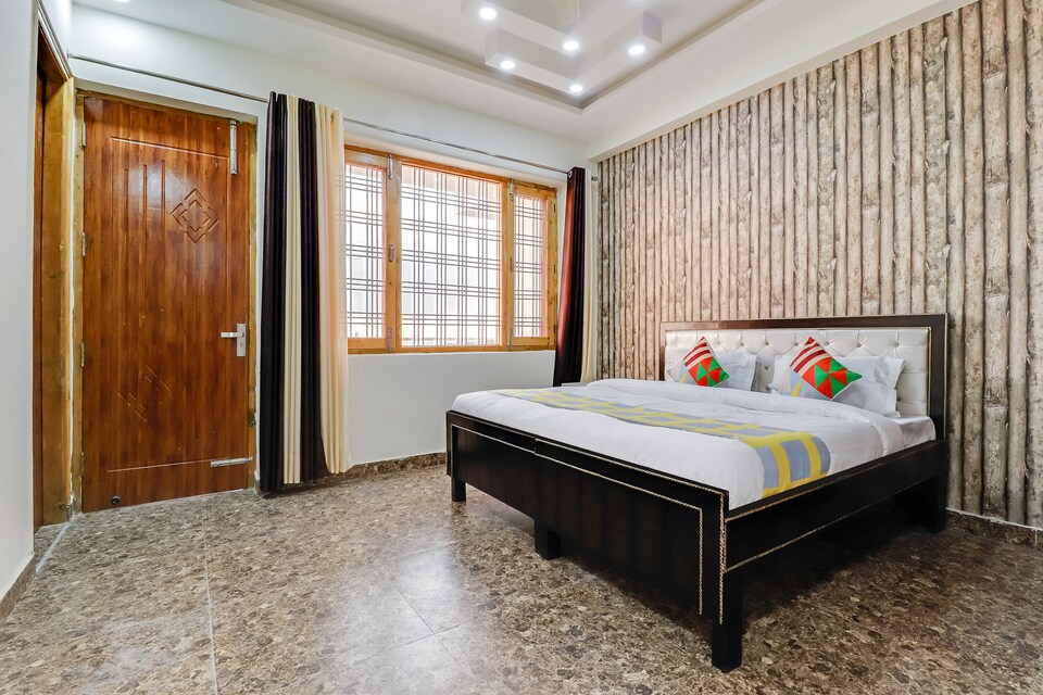 Live on DHN1012 , Rajpur Road Dehradun, Dehradun