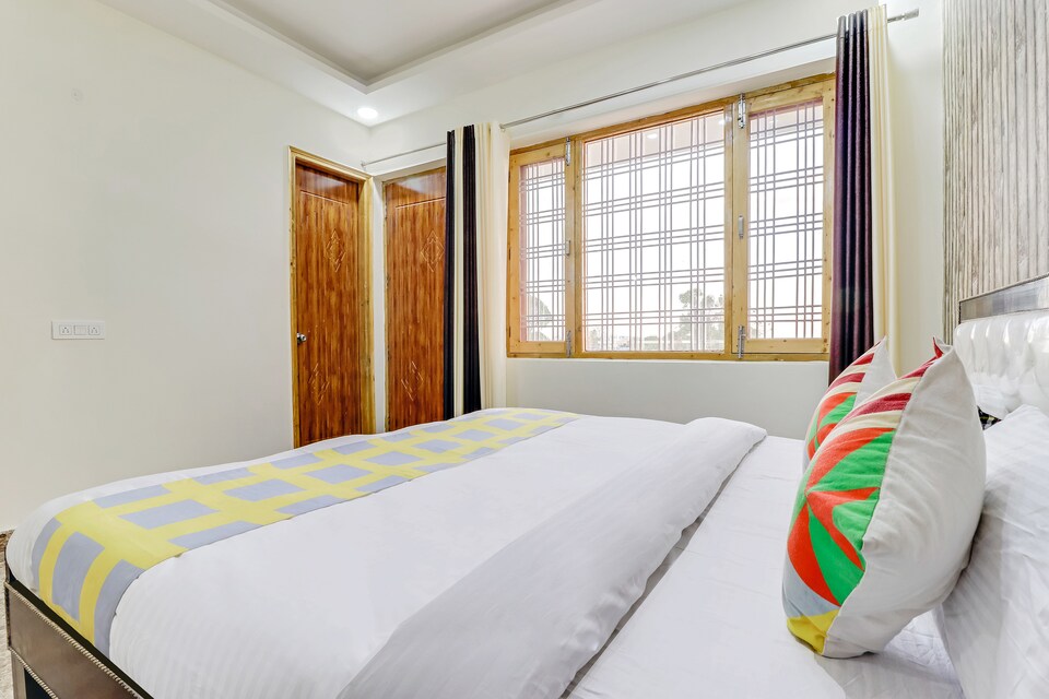 Live on DHN1012 , Rajpur Road Dehradun, Dehradun