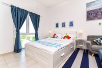 OYO Home 173 Studio Discovery Gardens