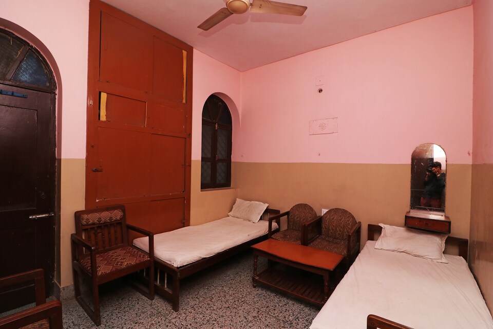 SPOT ON 36841 Hotel Vasundhara, Gaya Railway Station, Bodhgaya